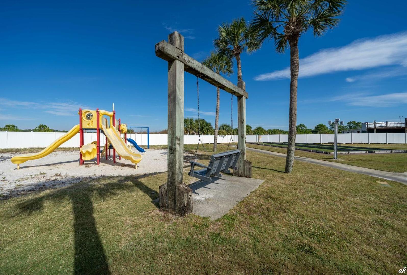 Fabulous 3-bed 3-bath With Private Covered Parking Space! * Panama City Beach
