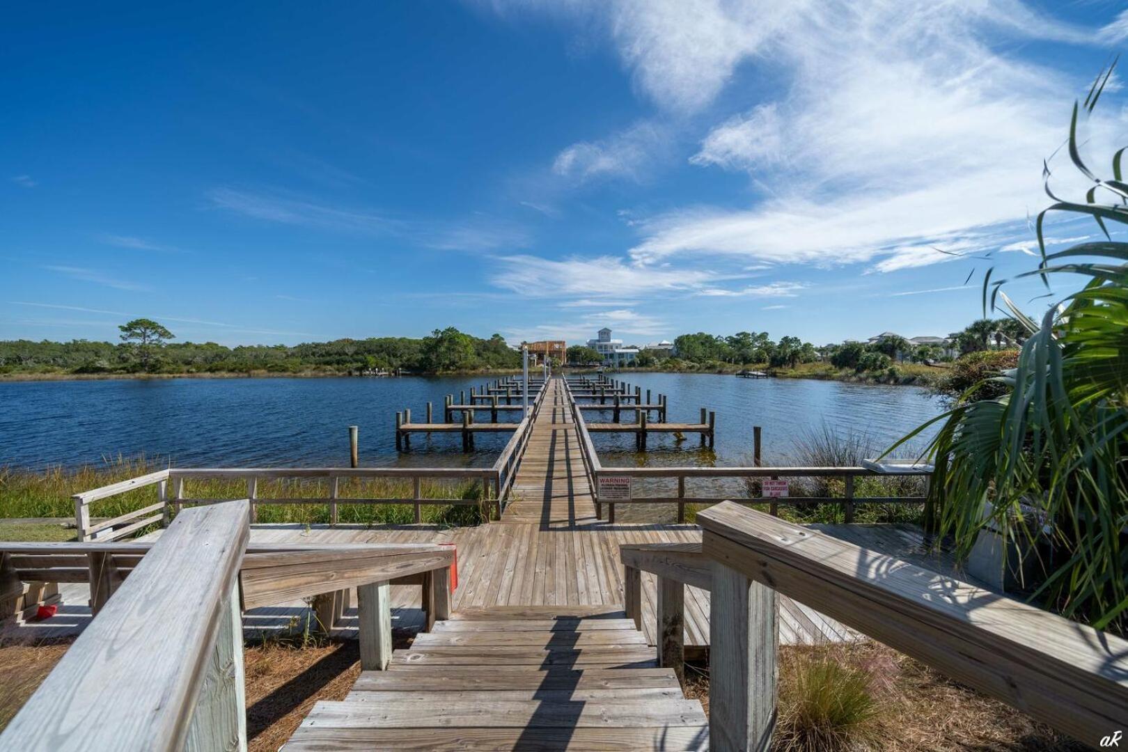 Holiday home Fabulous 3-bed 3-bath With Private Covered Parking Space! *